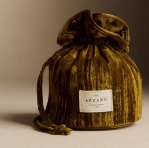 Sezane Velvet Pouch